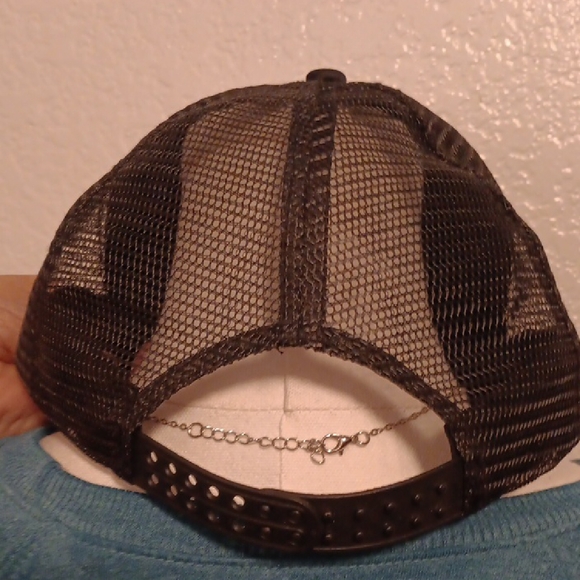 SHEIN Black Hat with Red Rose Embroidery - Picture 2 of 4